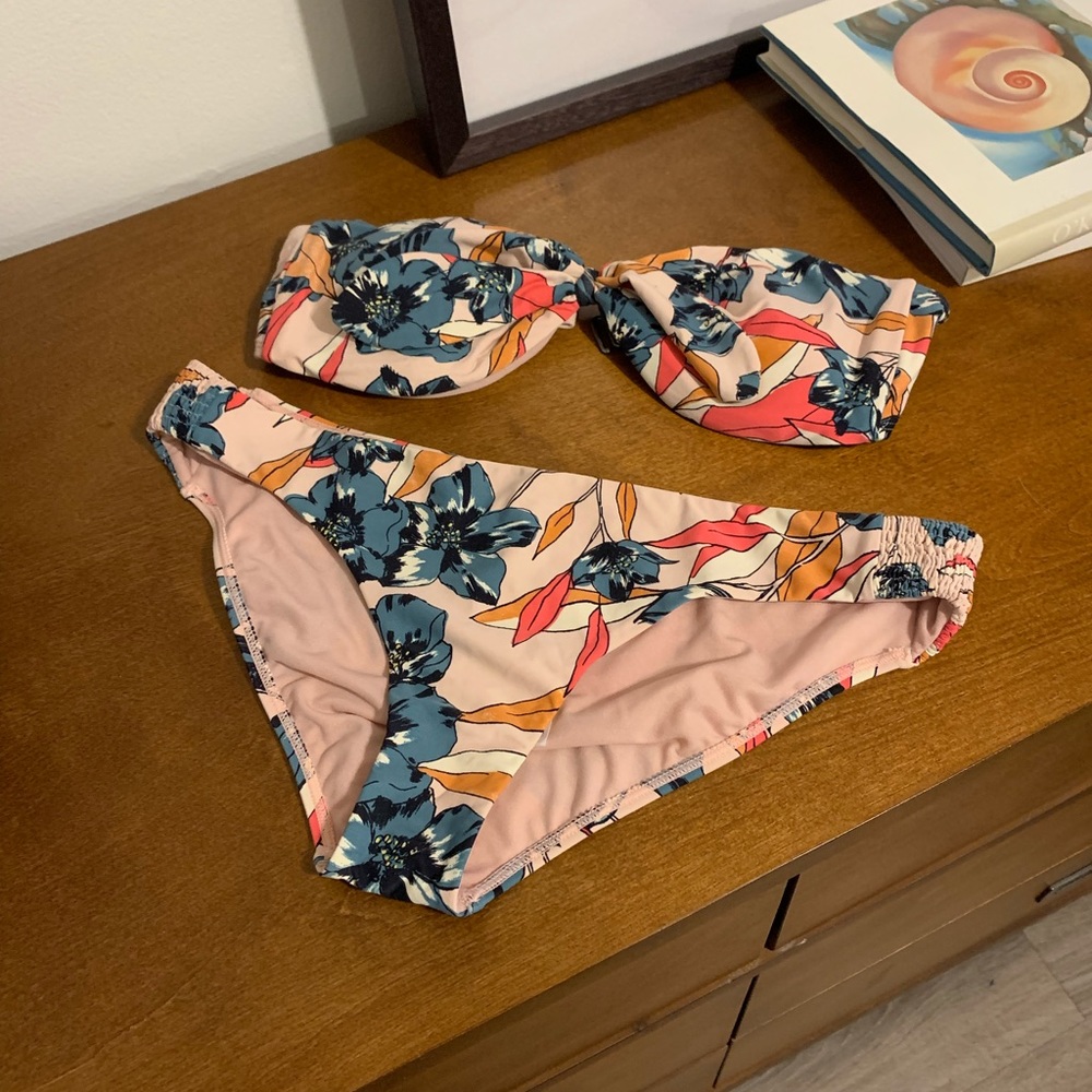 Tropical Billabong Bandeau Bikini L